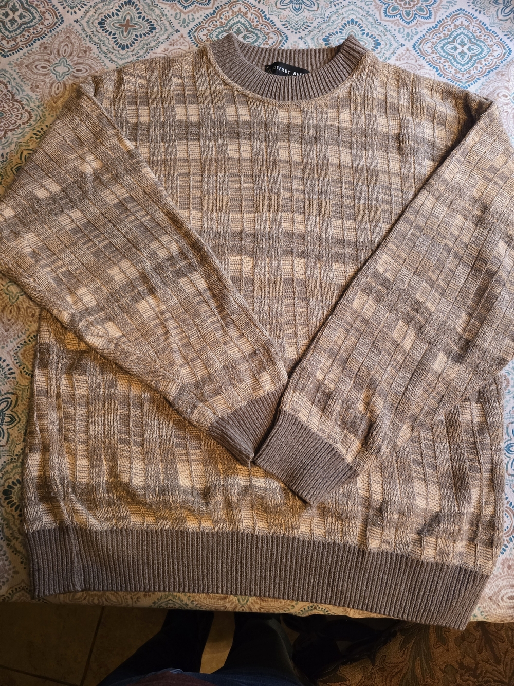 Vintage-Inspired Men's Brown Patterned Crewneck Sweater Size L